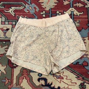 Outdoor Voices Relay 3” Short